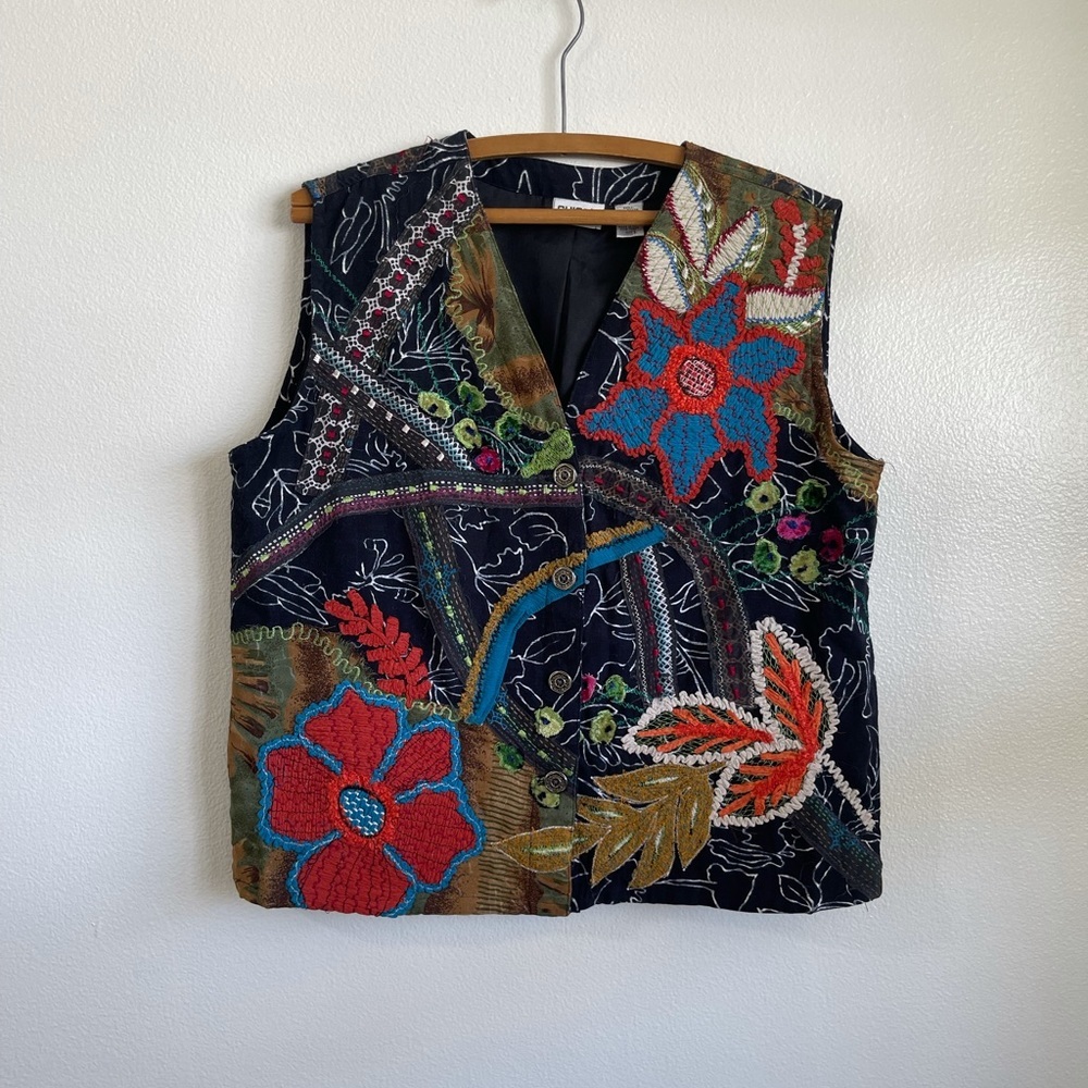 Vintage 90s floral embroidered Chico’s vest size 3